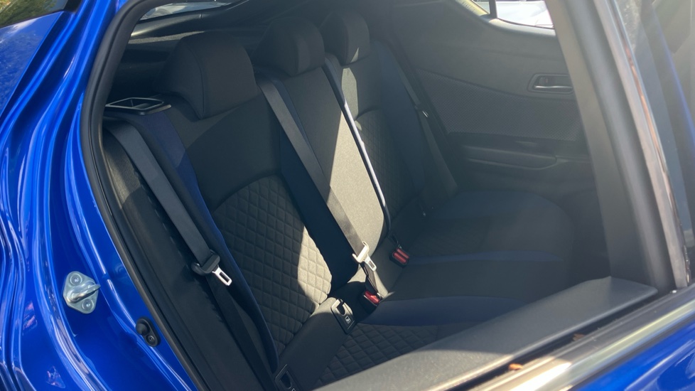 Toyota C-HR 1.8 Hybrid Dynamic 5dr CVT Hybrid Hatchback - Image 64