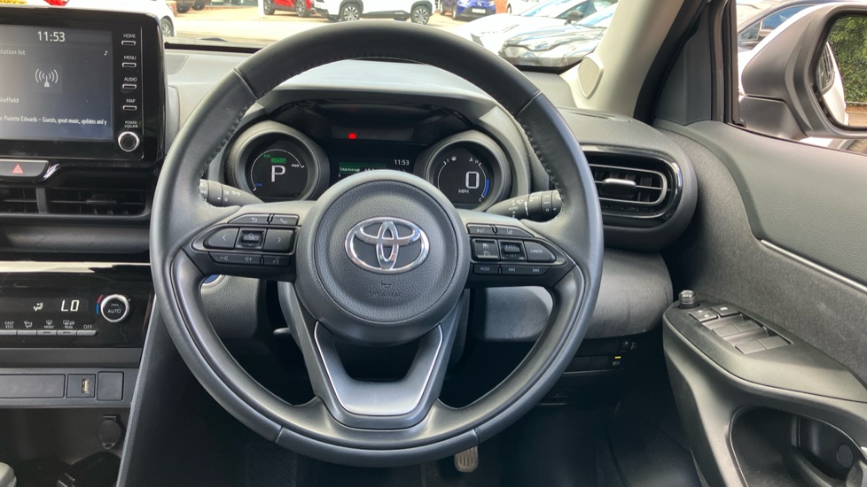 Toyota Yaris Cross 1.5 Hybrid Icon 5dr CVT Hybrid Estate - Image 7