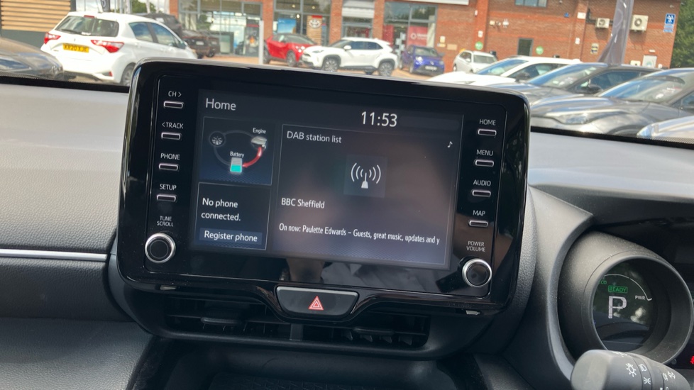Toyota Yaris Cross 1.5 Hybrid Icon 5dr CVT Hybrid Estate - Image 9