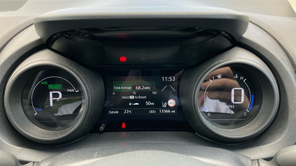 Toyota Yaris Cross 1.5 Hybrid Icon 5dr CVT Hybrid Estate - Image 11