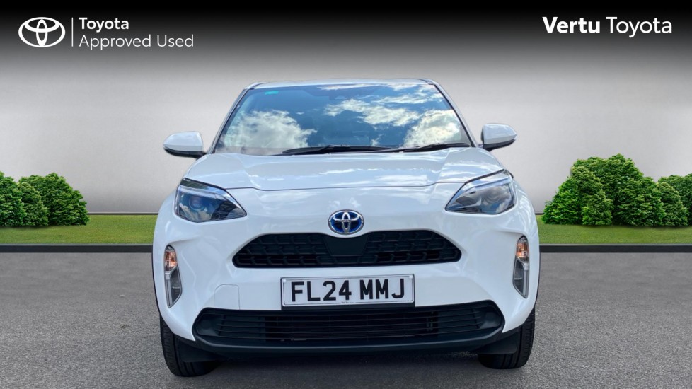 Toyota Yaris Cross 1.5 Hybrid Icon 5dr CVT Hybrid Estate - Image 22
