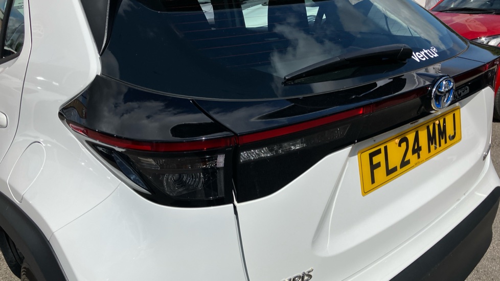Toyota Yaris Cross 1.5 Hybrid Icon 5dr CVT Hybrid Estate - Image 42