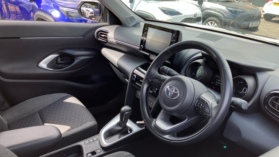 Toyota Yaris Cross 1.5 Hybrid Icon 5dr CVT Hybrid Estate - Image 50