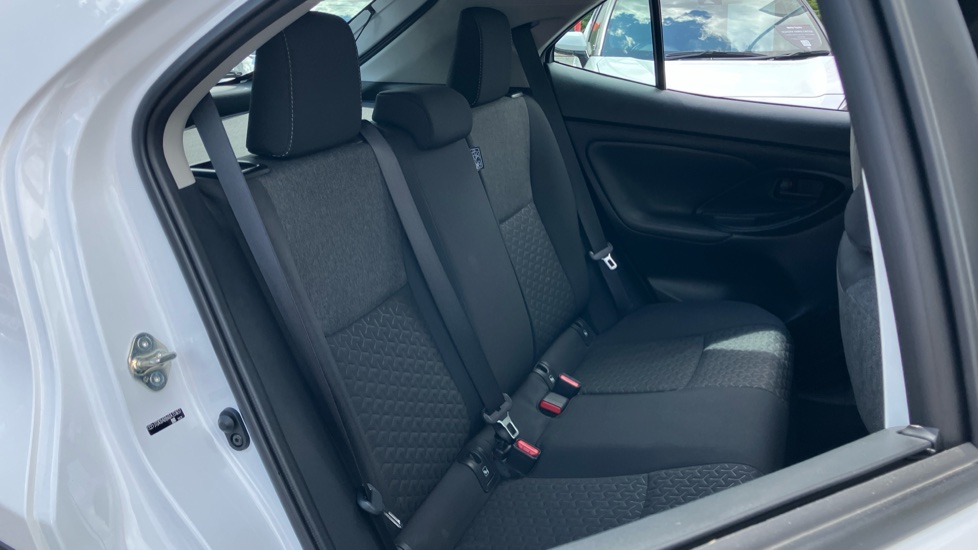 Toyota Yaris Cross 1.5 Hybrid Icon 5dr CVT Hybrid Estate - Image 51