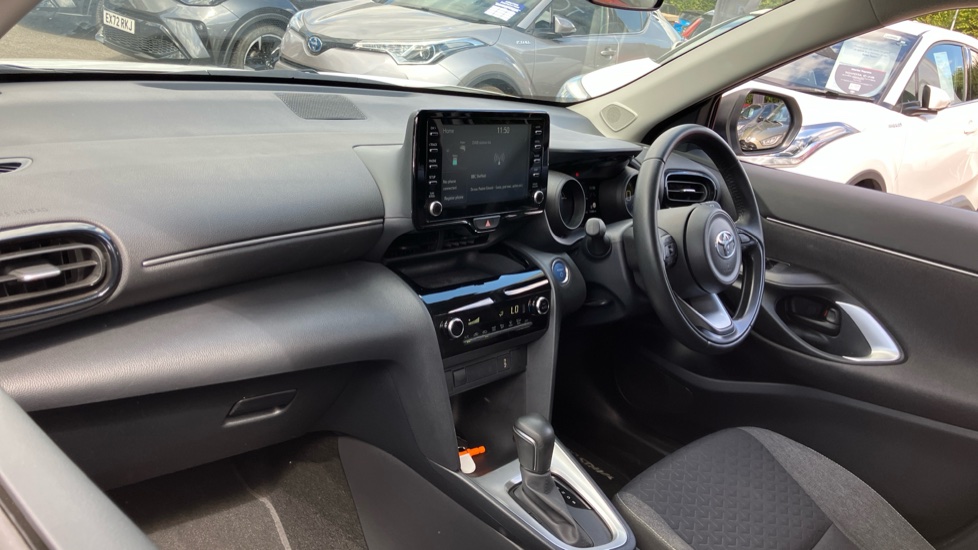 Toyota Yaris Cross 1.5 Hybrid Icon 5dr CVT Hybrid Estate - Image 54