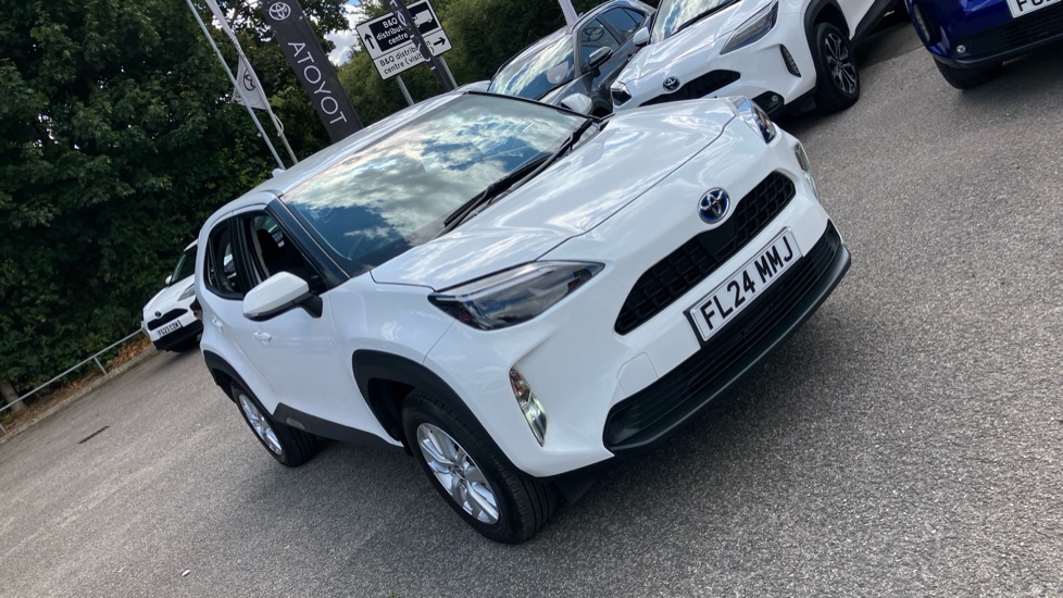 Toyota Yaris Cross 1.5 Hybrid Icon 5dr CVT Hybrid Estate - Image 55