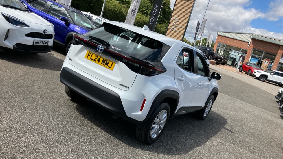 Toyota Yaris Cross 1.5 Hybrid Icon 5dr CVT Hybrid Estate - Image 58