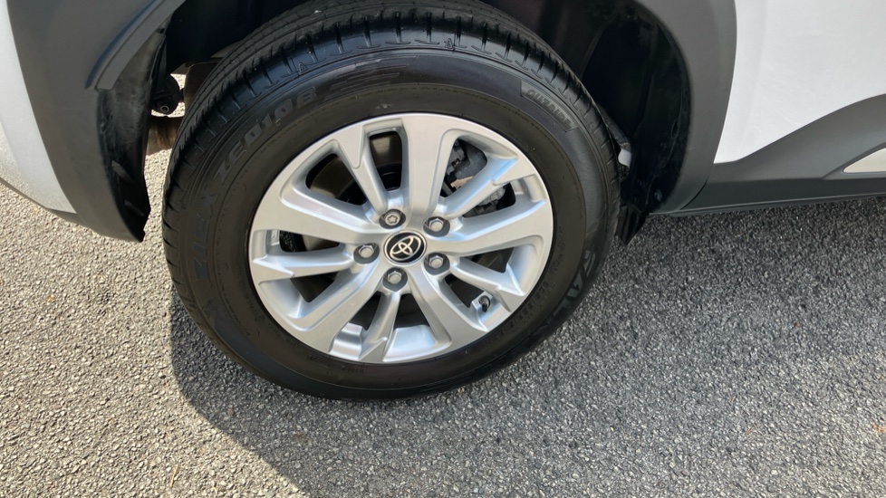 Toyota Yaris Cross 1.5 Hybrid Icon 5dr CVT Hybrid Estate - Image 60