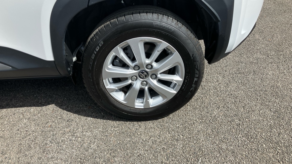 Toyota Yaris Cross 1.5 Hybrid Icon 5dr CVT Hybrid Estate - Image 61