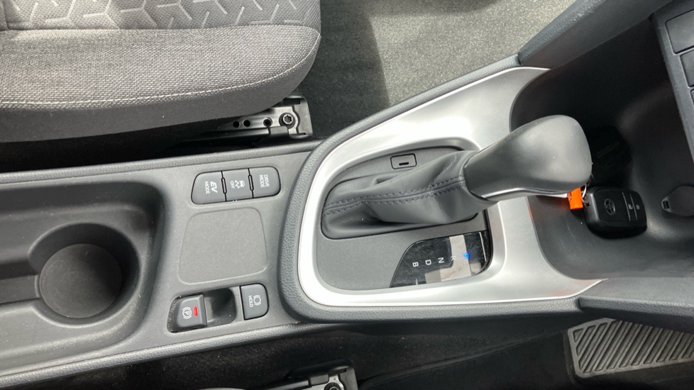 Toyota Yaris Cross 1.5 Hybrid Icon 5dr CVT Hybrid Estate - Image 66