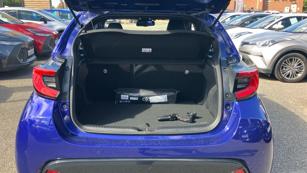Toyota Yaris 1.5 Hybrid Excel 5dr CVT Hybrid Hatchback - Image 13