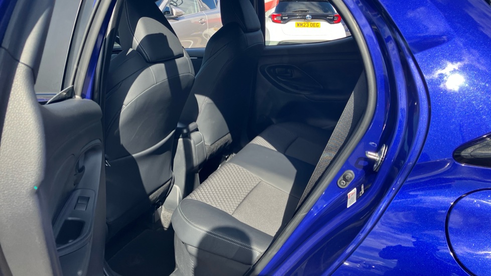 Toyota Yaris 1.5 Hybrid Excel 5dr CVT Hybrid Hatchback - Image 15