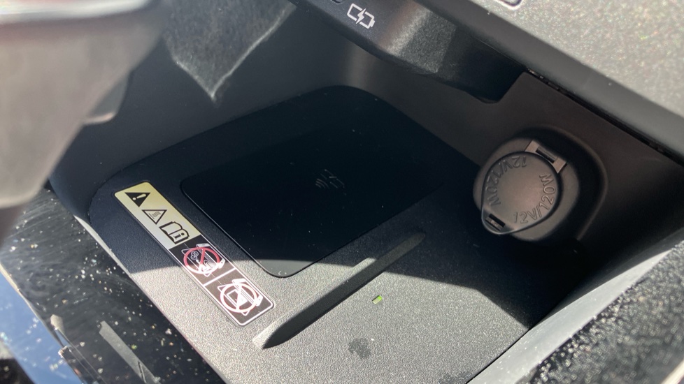 Toyota Yaris 1.5 Hybrid Excel 5dr CVT Hybrid Hatchback - Image 40