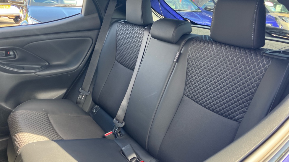 Toyota Yaris 1.5 Hybrid Excel 5dr CVT Hybrid Hatchback - Image 44