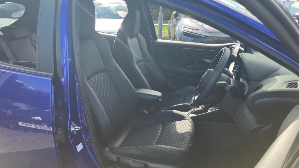 Toyota Yaris 1.5 Hybrid Excel 5dr CVT Hybrid Hatchback - Image 61