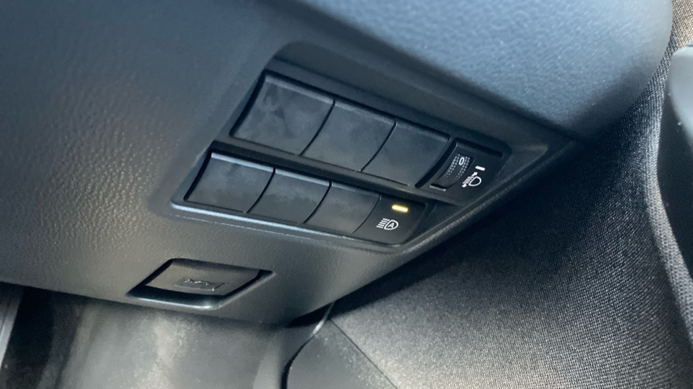 Toyota Yaris 1.5 Hybrid Excel 5dr CVT Hybrid Hatchback - Image 67
