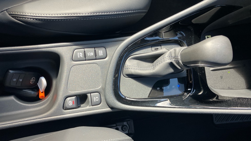 Toyota Yaris 1.5 Hybrid Excel 5dr CVT Hybrid Hatchback - Image 68