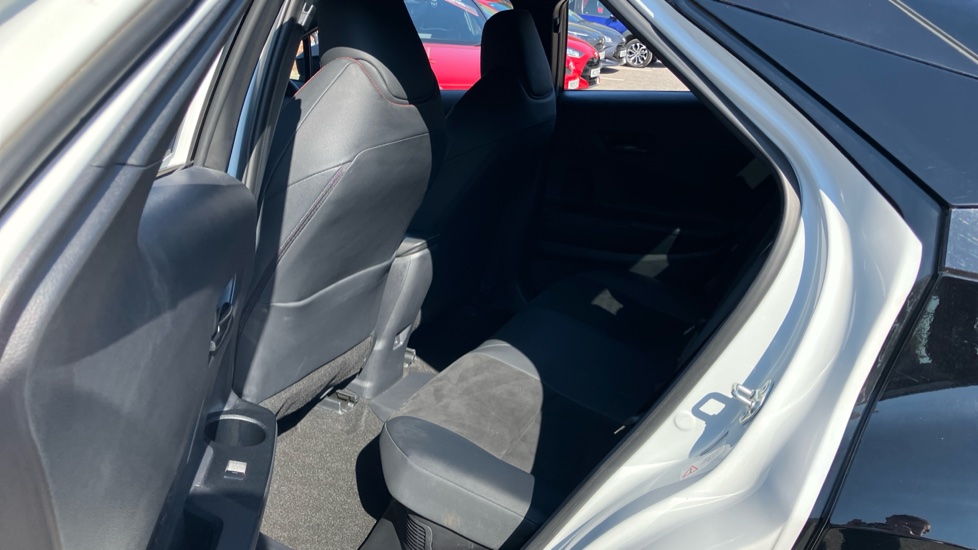 Toyota C-HR 2.0 PHEV GR Sport 5dr CVT Hatchback - Image 15