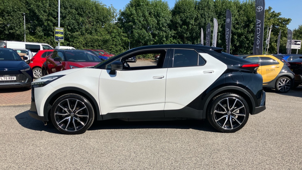 Toyota C-HR 2.0 PHEV GR Sport 5dr CVT Hatchback - Image 24
