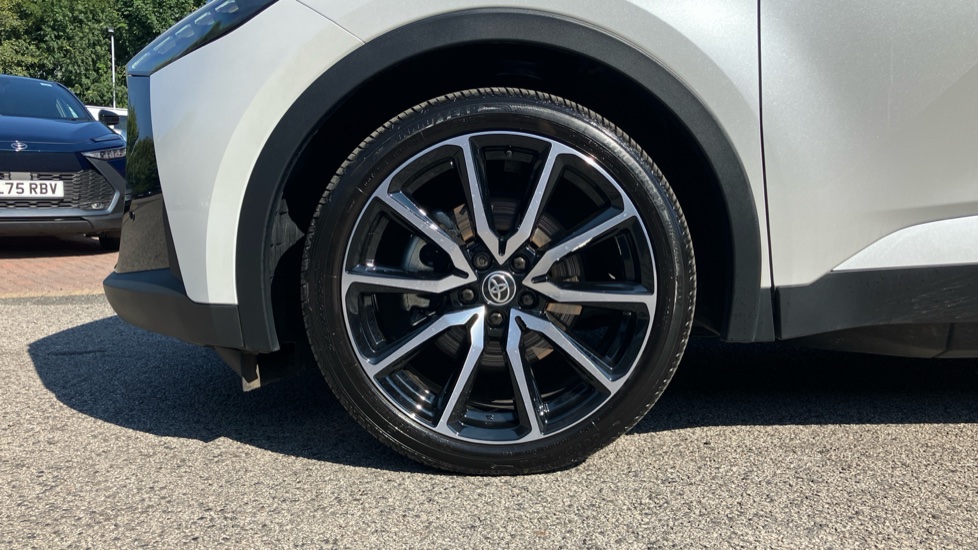 Toyota C-HR 2.0 PHEV GR Sport 5dr CVT Hatchback - Image 25