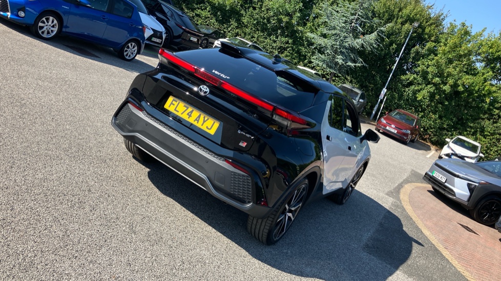 Toyota C-HR 2.0 PHEV GR Sport 5dr CVT Hatchback - Image 58