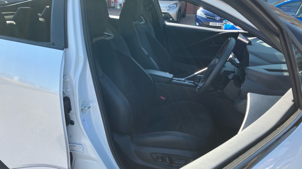 Toyota C-HR 2.0 PHEV GR Sport 5dr CVT Hatchback - Image 64