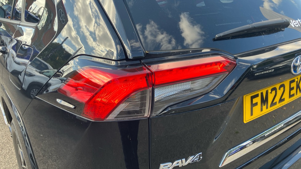 Toyota RAV4 2.5 VVT-i Hybrid Black Edition 5dr CVT 2WD Hybrid Estate - Image 21