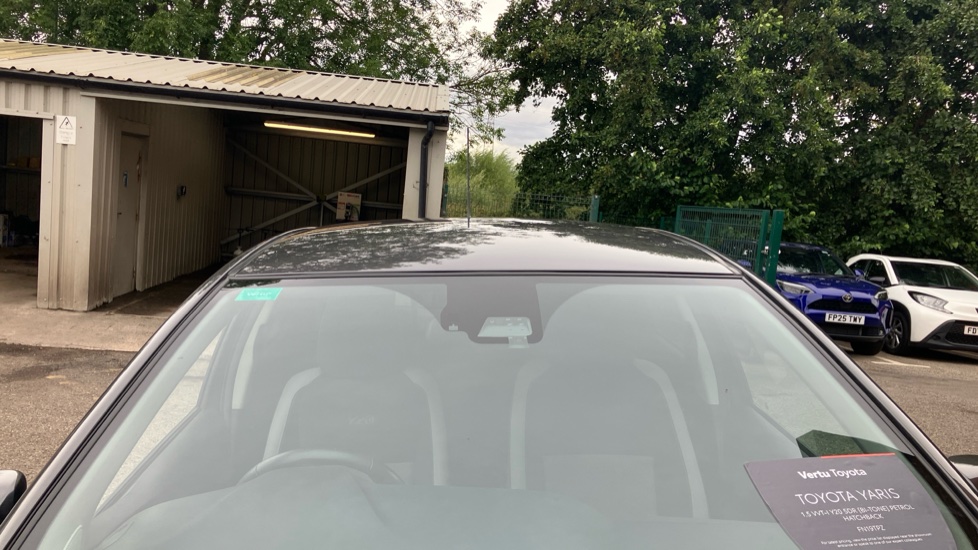 Toyota Yaris 1.5 VVT-i Y20 5dr [Bi-tone] Petrol Hatchback - Image 29