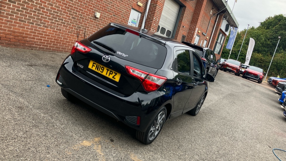 Toyota Yaris 1.5 VVT-i Y20 5dr [Bi-tone] Petrol Hatchback - Image 53