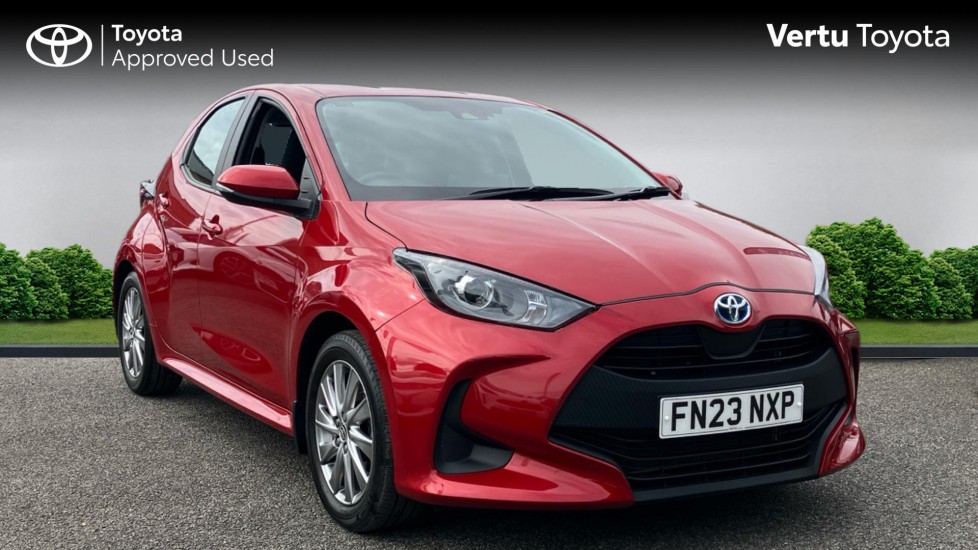 Toyota Yaris 1.5 Hybrid Icon 5dr CVT Hybrid Hatchback - Image 1