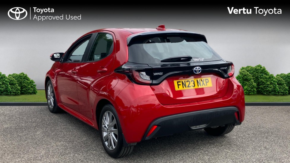 Toyota Yaris 1.5 Hybrid Icon 5dr CVT Hybrid Hatchback - Image 4