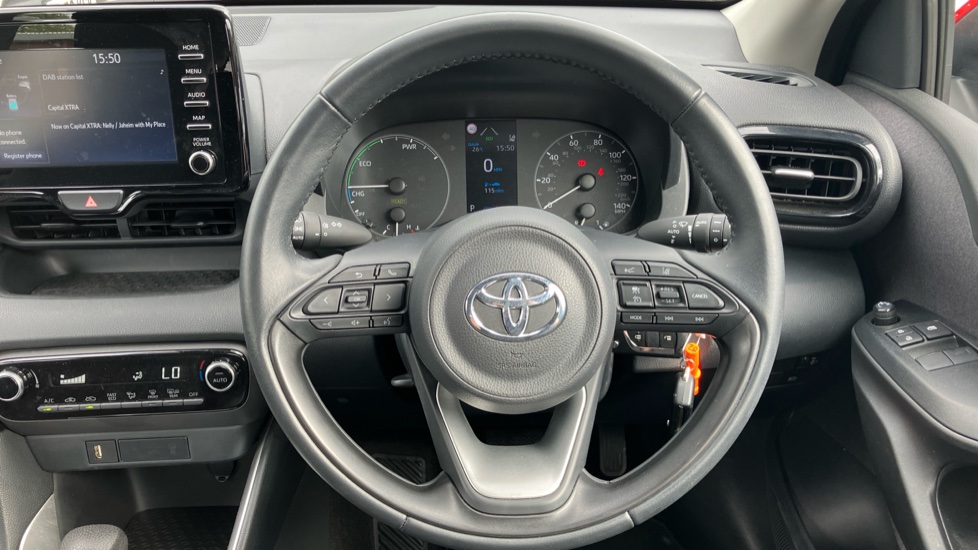 Toyota Yaris 1.5 Hybrid Icon 5dr CVT Hybrid Hatchback - Image 10