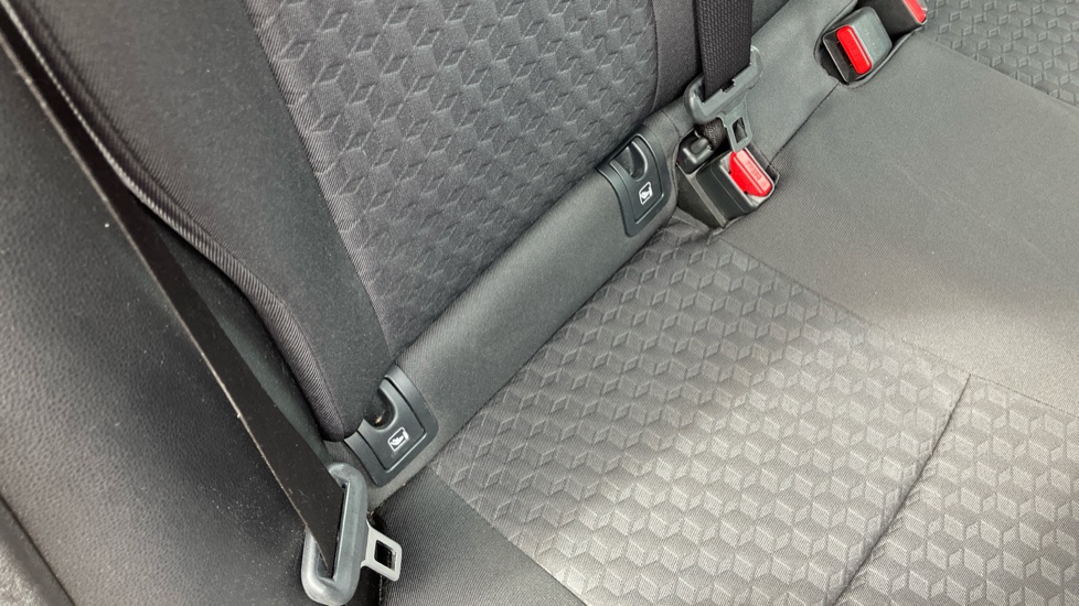 Toyota Yaris 1.5 Hybrid Icon 5dr CVT Hybrid Hatchback - Image 14