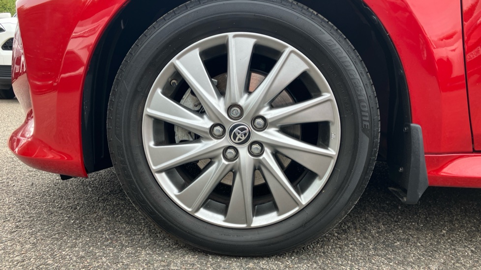 Toyota Yaris 1.5 Hybrid Icon 5dr CVT Hybrid Hatchback - Image 25