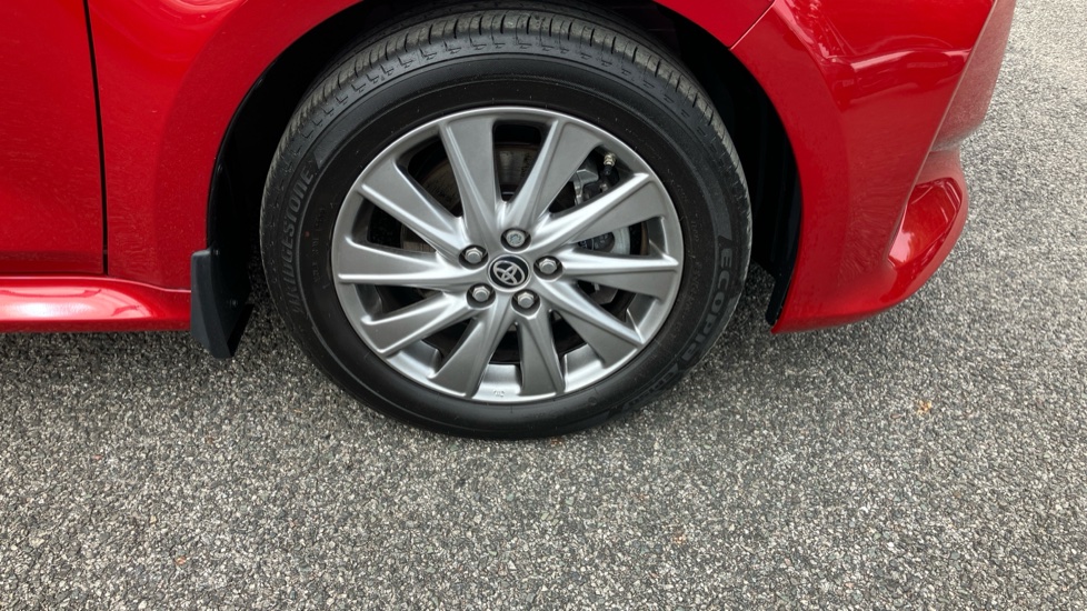 Toyota Yaris 1.5 Hybrid Icon 5dr CVT Hybrid Hatchback - Image 54