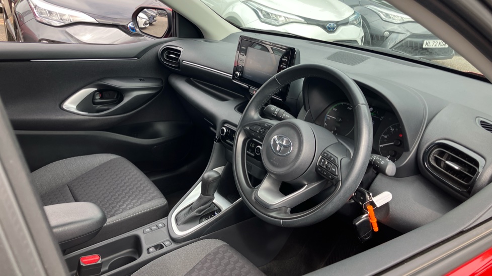 Toyota Yaris 1.5 Hybrid Icon 5dr CVT Hybrid Hatchback - Image 61