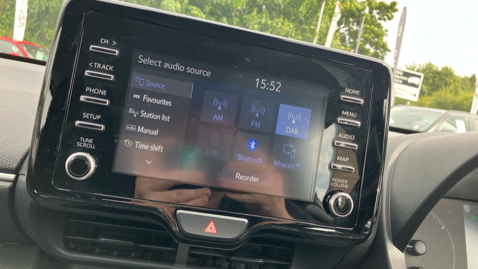 Toyota Yaris 1.5 Hybrid Icon 5dr CVT Hybrid Hatchback - Image 70