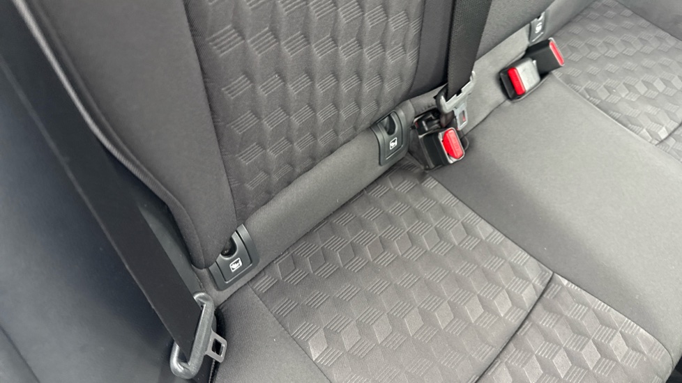 Toyota Yaris 1.5 Hybrid Design 5dr CVT Hybrid Hatchback - Image 14