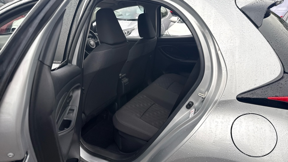 Toyota Yaris 1.5 Hybrid Design 5dr CVT Hybrid Hatchback - Image 15
