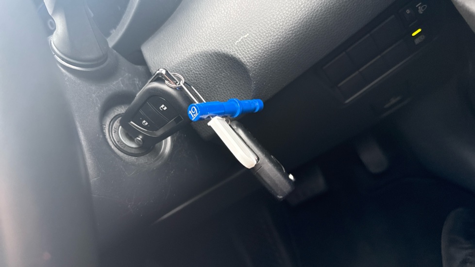 Toyota Yaris 1.5 Hybrid Design 5dr CVT Hybrid Hatchback - Image 16