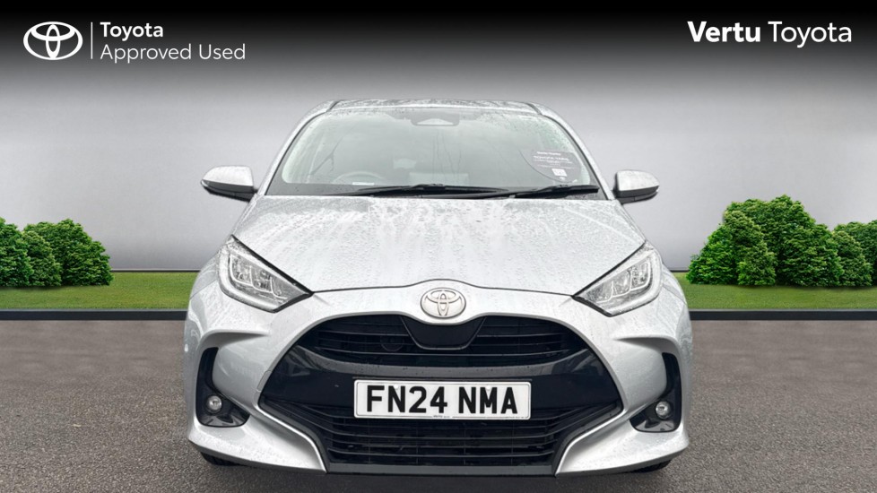 Toyota Yaris 1.5 Hybrid Design 5dr CVT Hybrid Hatchback - Image 22