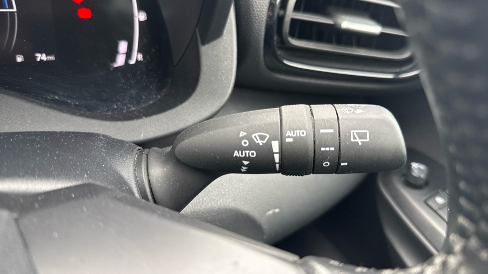 Toyota Yaris 1.5 Hybrid Design 5dr CVT Hybrid Hatchback - Image 36