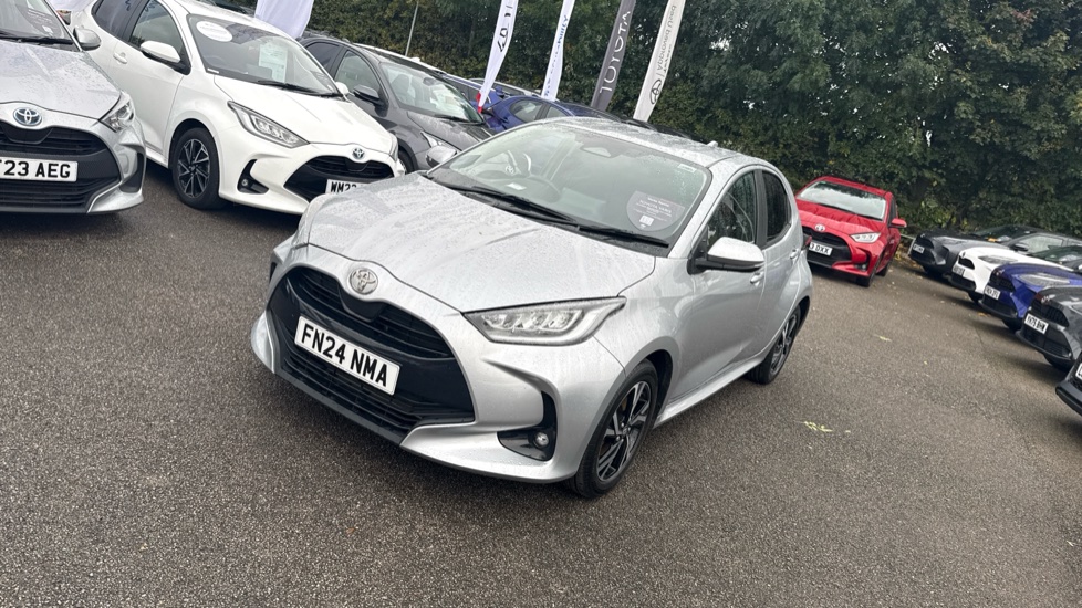 Toyota Yaris 1.5 Hybrid Design 5dr CVT Hybrid Hatchback - Image 50