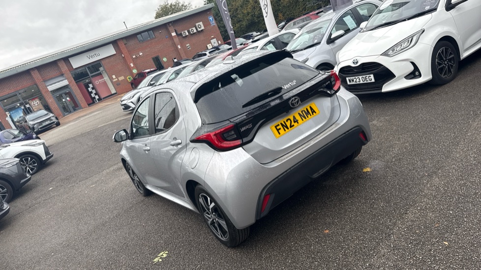 Toyota Yaris 1.5 Hybrid Design 5dr CVT Hybrid Hatchback - Image 51