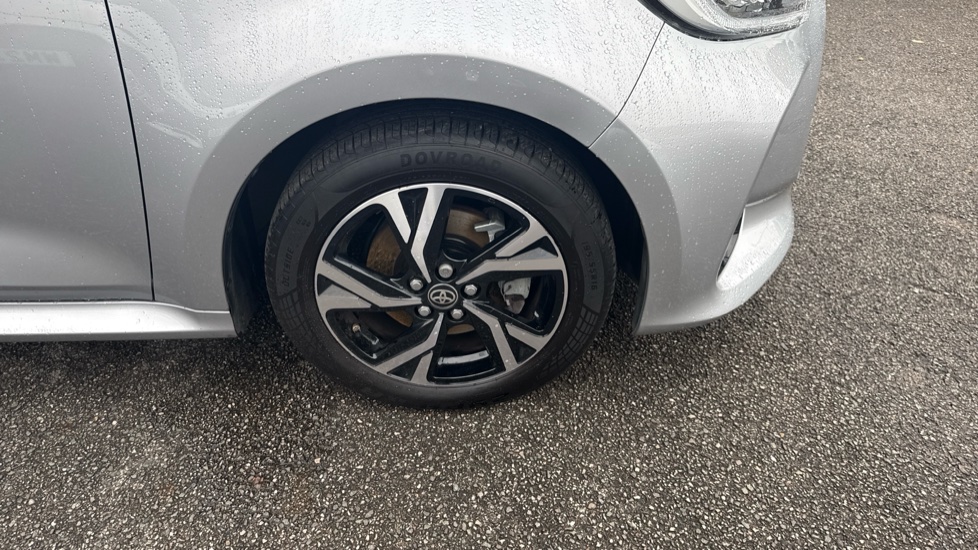 Toyota Yaris 1.5 Hybrid Design 5dr CVT Hybrid Hatchback - Image 53