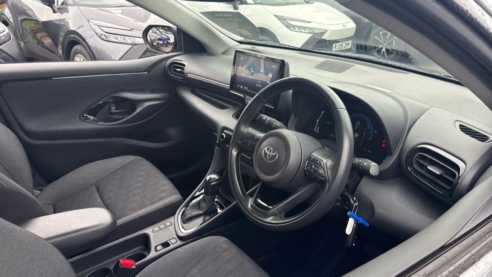 Toyota Yaris 1.5 Hybrid Design 5dr CVT Hybrid Hatchback - Image 59