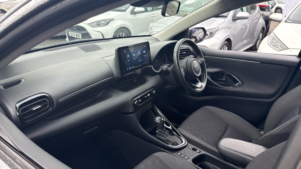 Toyota Yaris 1.5 Hybrid Design 5dr CVT Hybrid Hatchback - Image 63