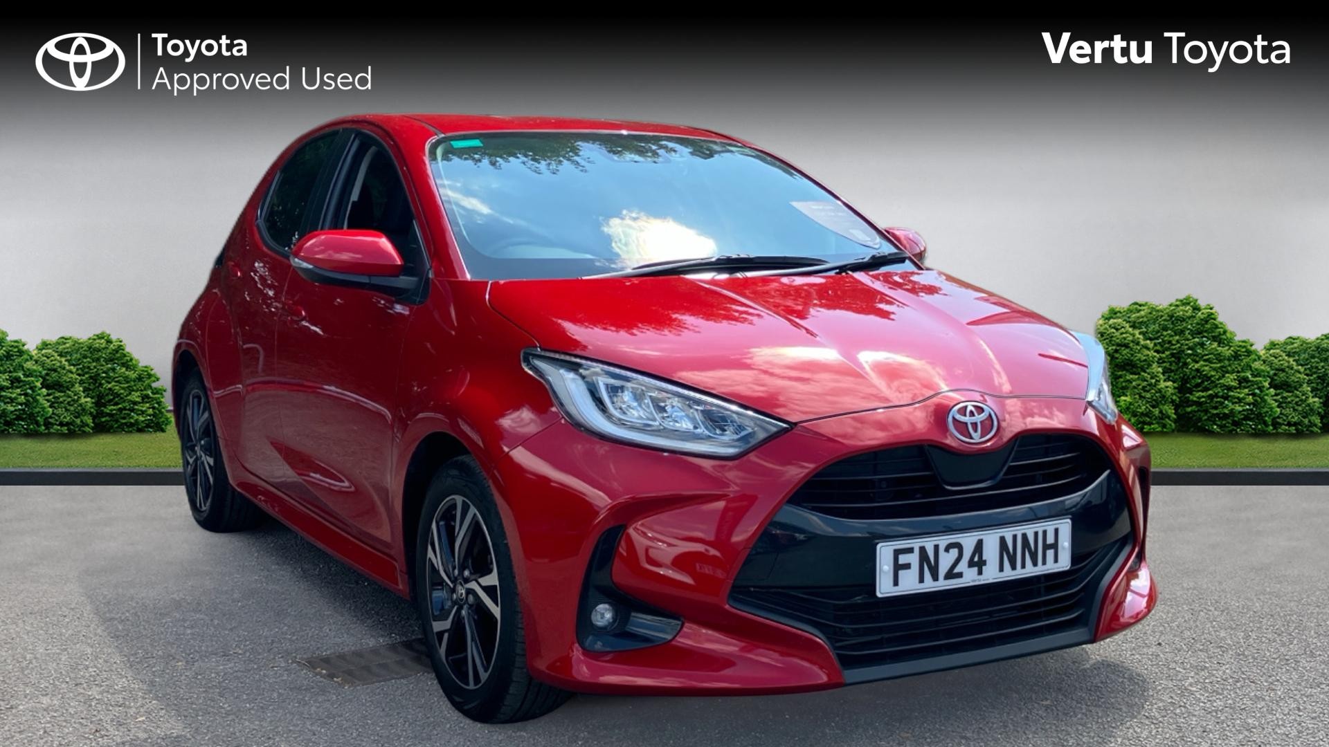 Toyota Yaris listing photo