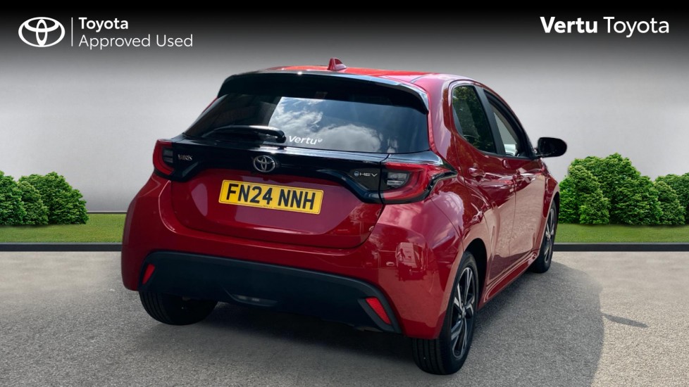 Toyota Yaris 1.5 Hybrid Design 5dr CVT Hybrid Hatchback - Image 2