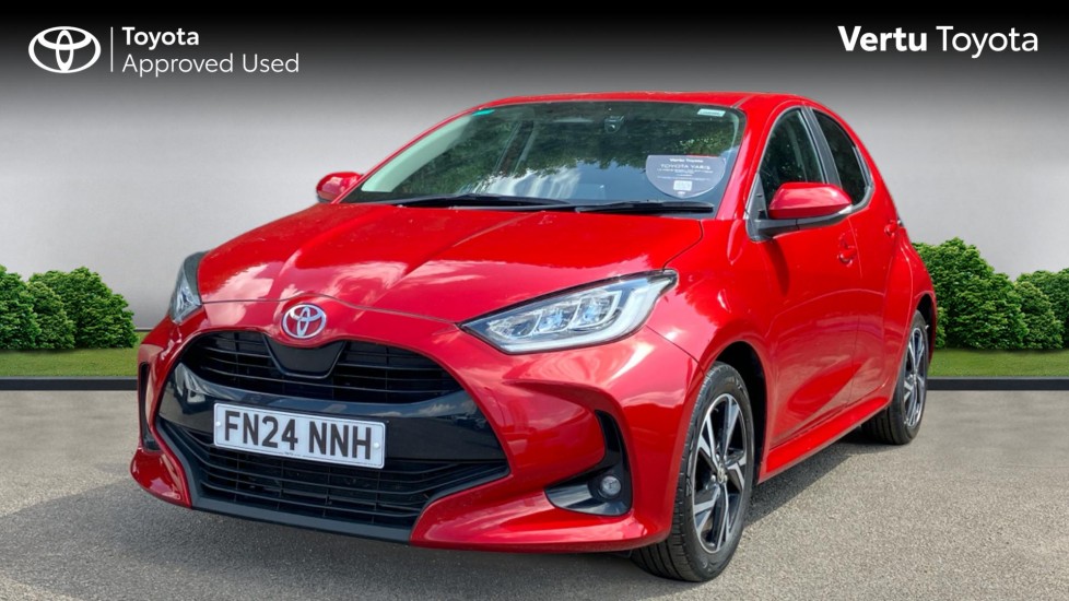 Toyota Yaris 1.5 Hybrid Design 5dr CVT Hybrid Hatchback - Image 3